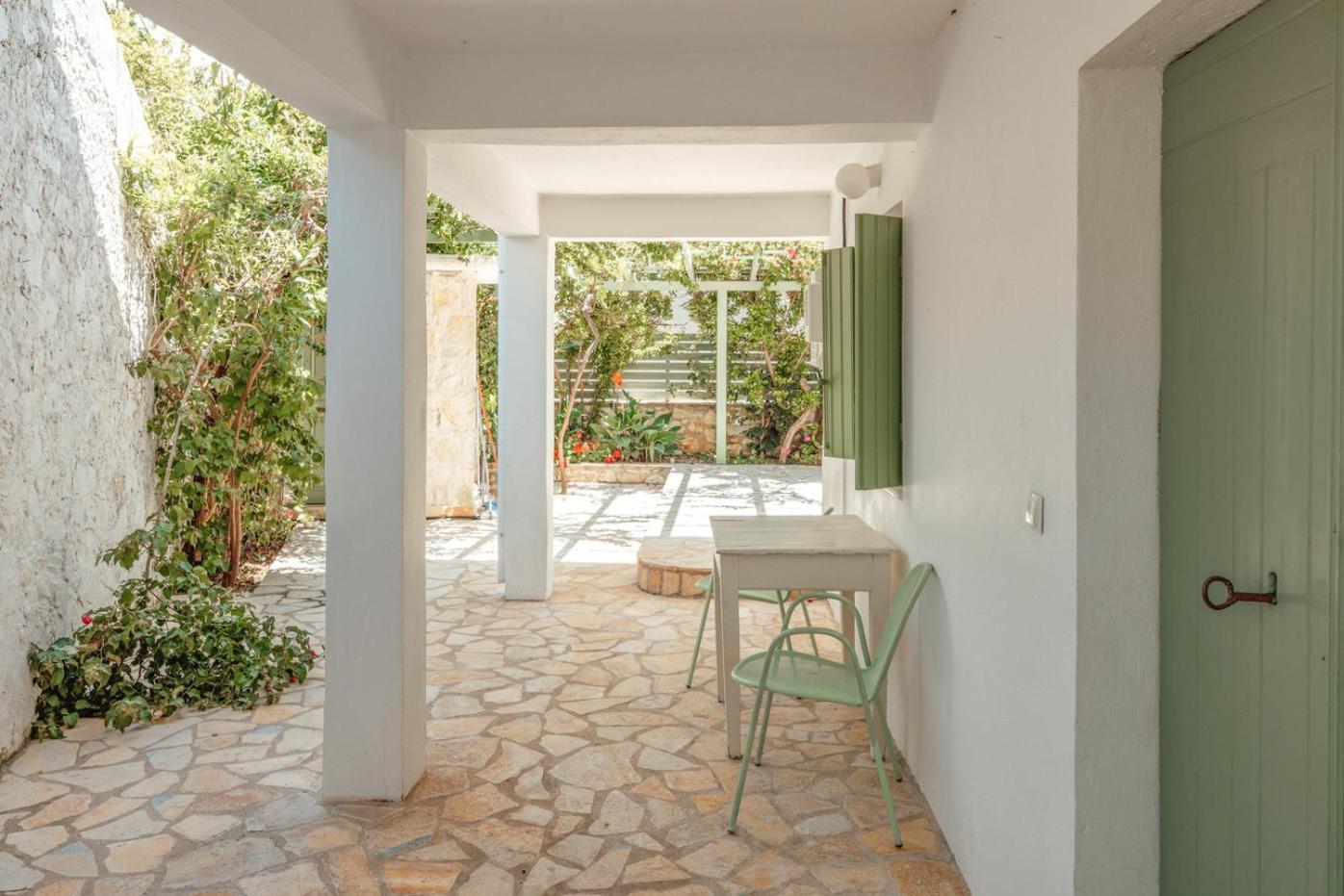 Teacher'S House Spartokhórion 외부 사진