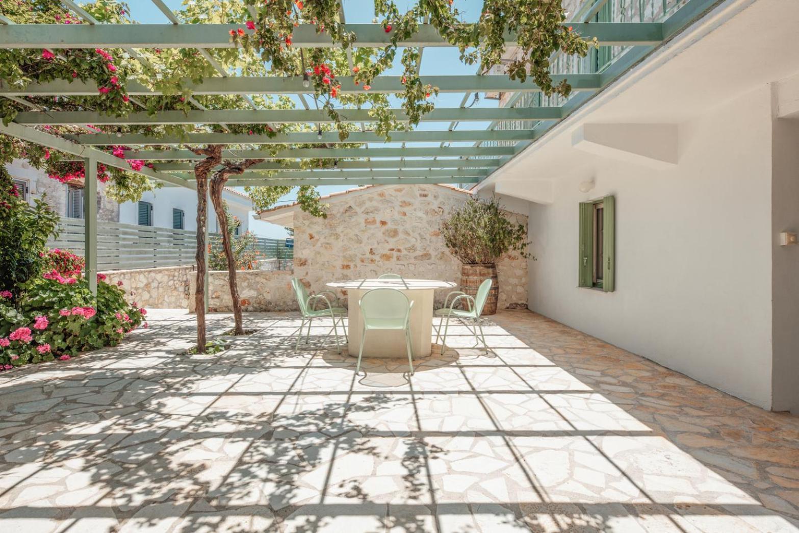 Teacher'S House Spartokhórion 외부 사진